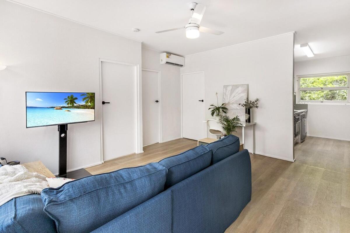 Charming 2-bed Near River & Apartment